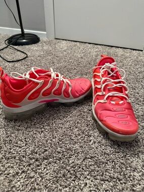 Nike Women's Bright Pink and White Air VaporMax Plus Sneakers